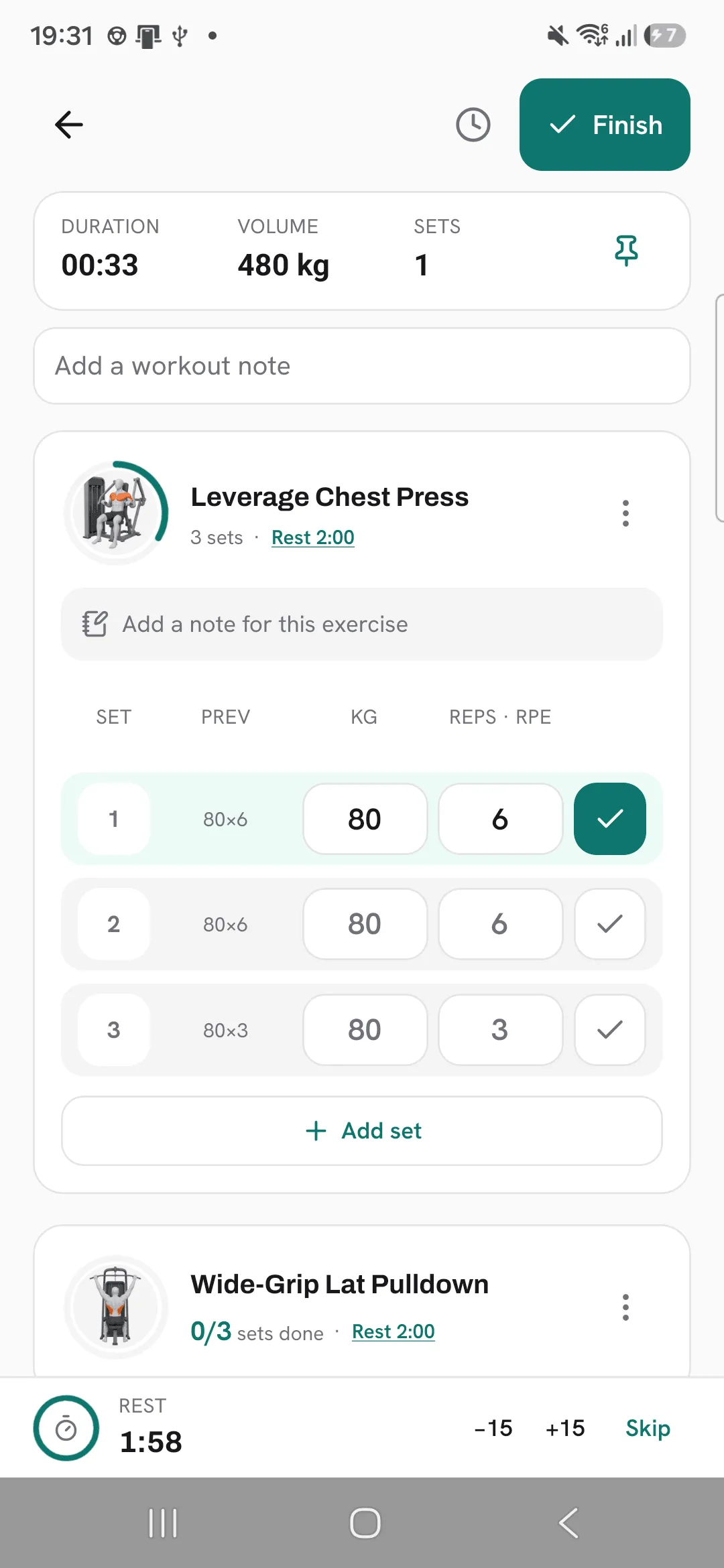 An active workout with one ticked set and the Finish button at the top right.