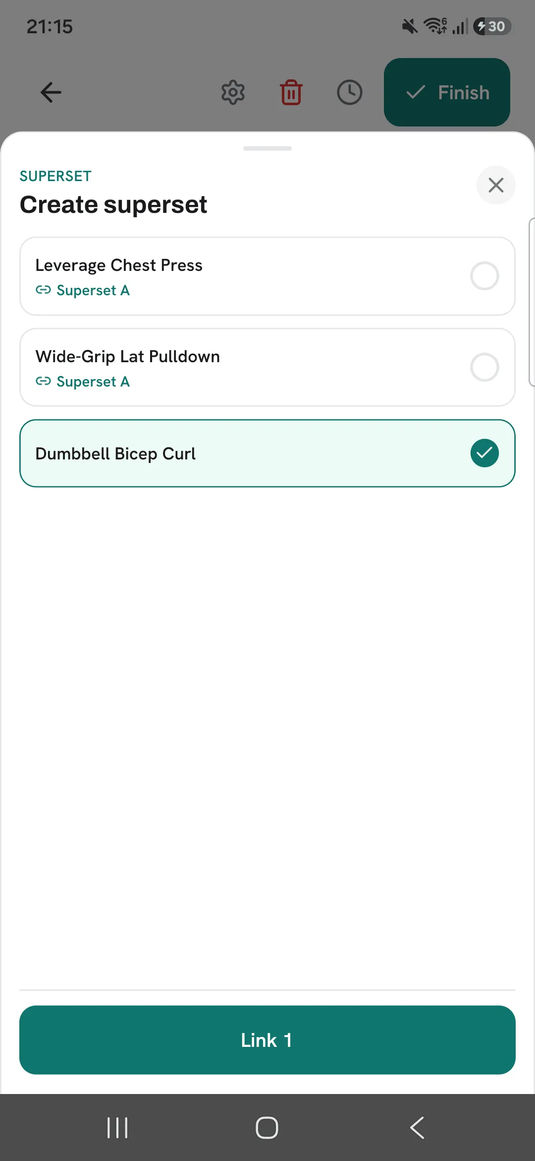 The Create superset sheet with Dumbbell Bicep Curl selected and a Link 1 button; exercises already in Superset A are labelled.
