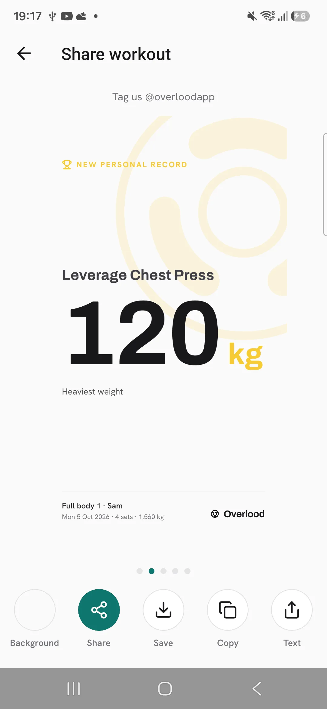 The New personal record card for Leverage Chest Press at 120 kg, with the carousel dots below it.