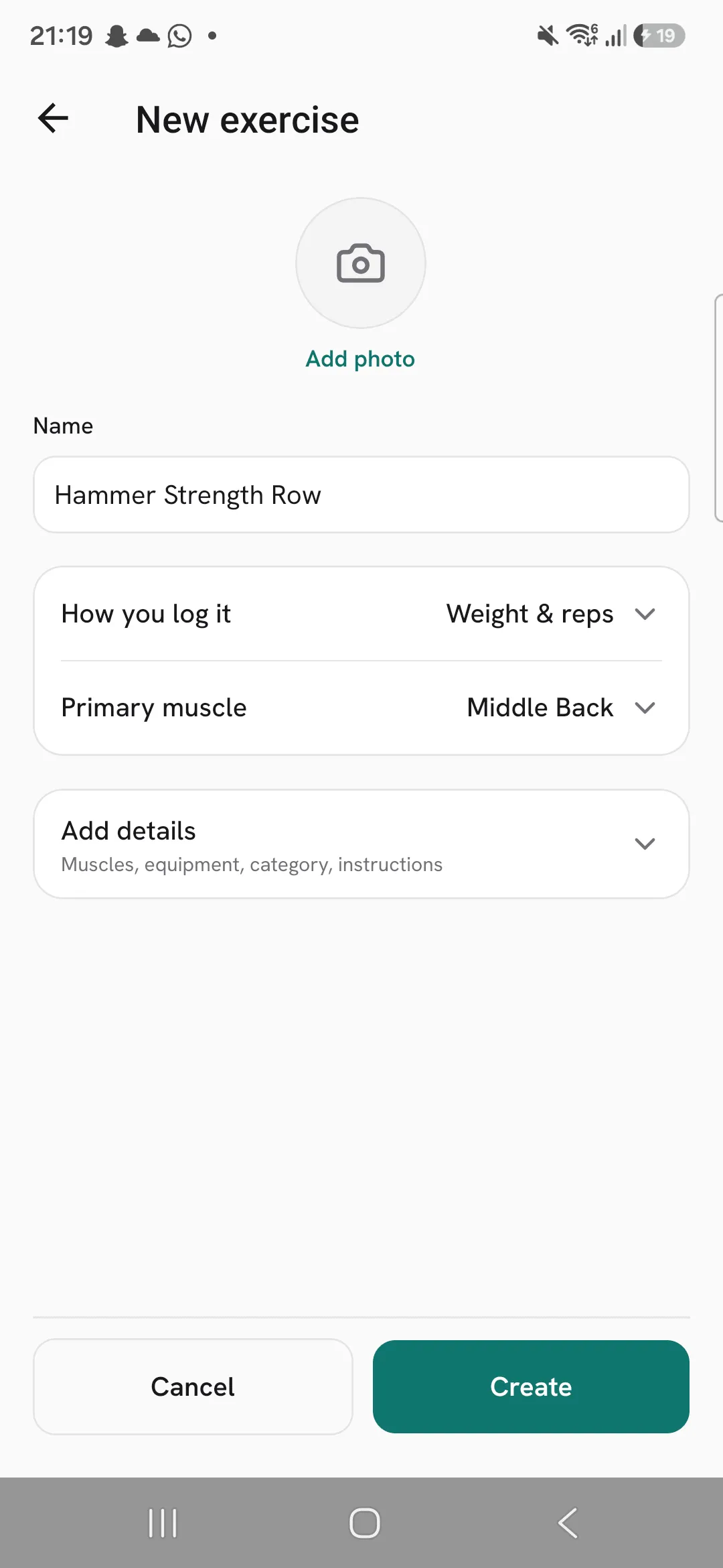 The New exercise form named Hammer Strength Row, with How you log it set to Weight & reps and Middle Back as the primary muscle.